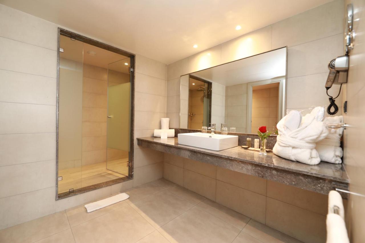 Hotel Kenzi Rose Garden Marrakesch Exterior foto Bathroom